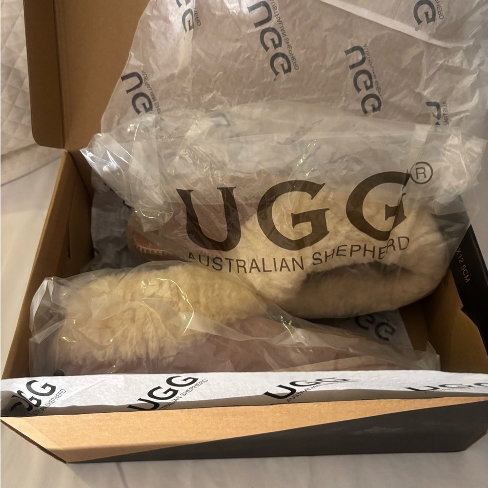 UGG Pink Sheepskin Plush Collar Slip-On Slipper - Picture 8 of 17
